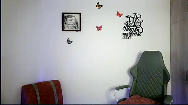 Nala j8 online show from 04/15/26, 07:58