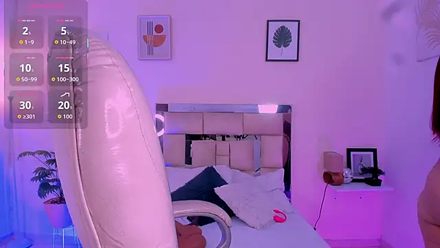 LindaRey  online show from 11/12/25, 10:30