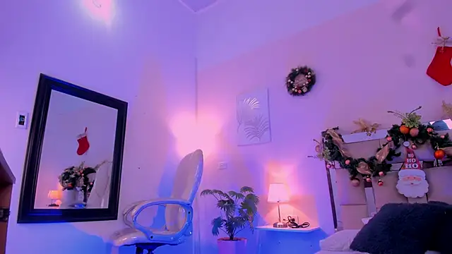 LindaRey  online show from 11/18/25, 04:32