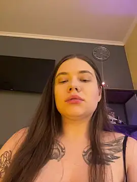 Snapshot of Vikki_toriya chatting on 11/27/25, 10:43 Vikki toriya online show from 11/27/25, 10:43