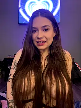 Snapshot of Vikki_toriya chatting on 11/10/25, 02:27 Vikki toriya online show from 11/10/25, 02:27