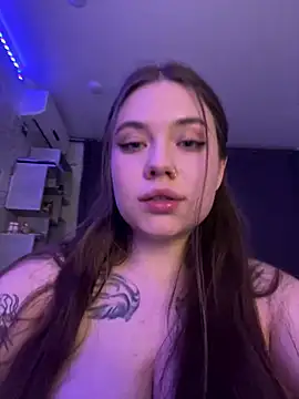 Snapshot of Vikki_toriya chatting on 03/21/25, 10:39 Vikki toriya online show from 03/21/25, 10:39