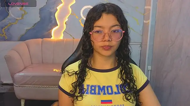 victoria castillo b online show from 03/26/26, 12:36