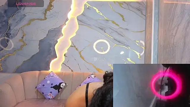 victoria castillo b online show from 04/09/26, 03:19