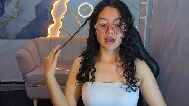 victoria castillo b online show from 03/29/26, 07:37