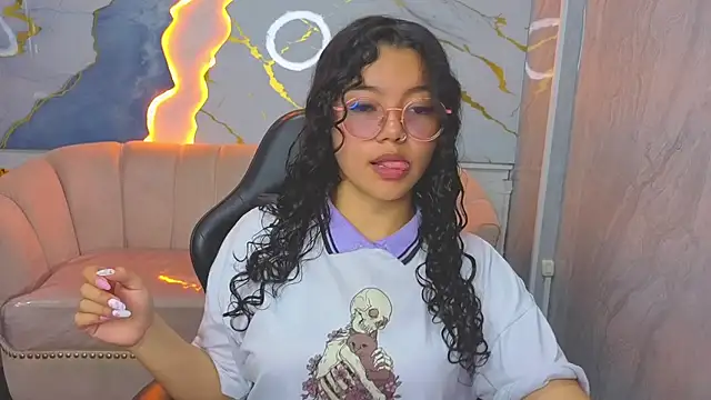 victoria castillo b online show from 04/09/26, 07:53