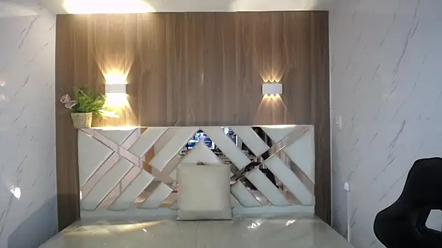 victoria castillo b online show from 11/19/25, 03:17