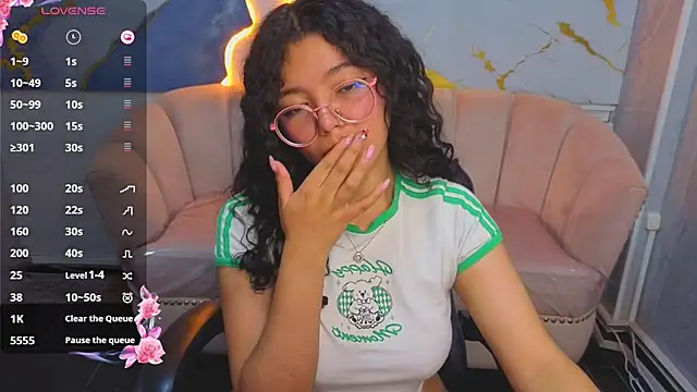 victoria castillo b online show from 03/19/26, 03:12