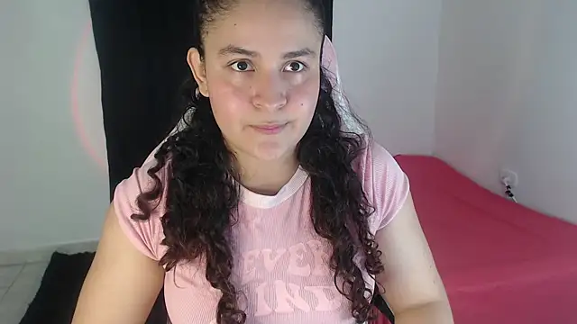 Snapshot of diana_fitass chatting on 06/23/26, 01:03 diana fitass online show from 06/23/26, 01:03