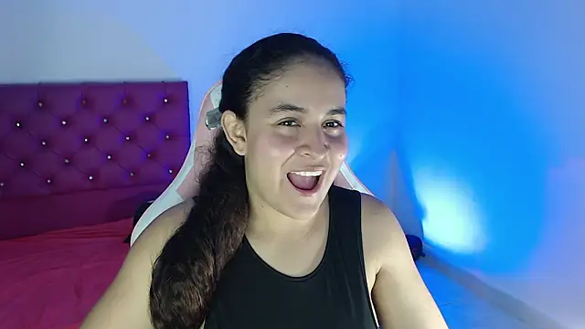 Snapshot of diana_fitass chatting on 03/15/26, 01:23 diana fitass online show from 03/15/26, 01:23