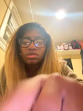 xDestineeXX online show from 11/05/25, 09:34