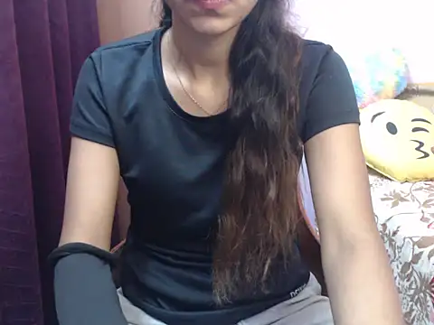 Angel kiyara online show from 10/19/25, 10:01