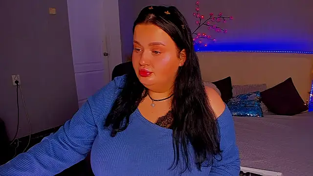 MonaSteele online show from 11/26/25, 01:11