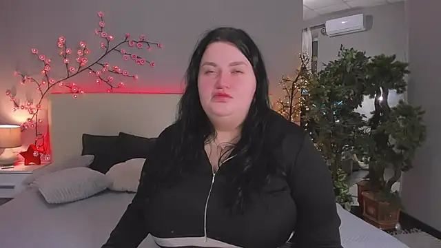 MonaSteele online show from 02/04/26, 02:01