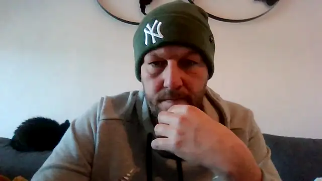 BennyLommy online show from 11/28/25, 09:31