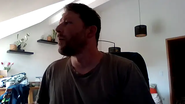 Snapshot of BennyLommy chatting on 07/16/26, 02:03 BennyLommy online show from 07/16/26, 02:03