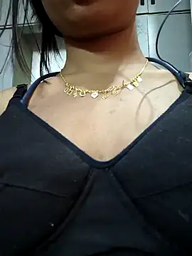 Snapshot of Sarita_7 chatting on 02/02/25, 11:18 Sarita 7 online show from 02/02/25, 11:18