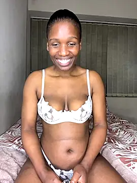 Snapshot of Kinkyy_ chatting on 09/18/25, 11:08 Kinkyy  online show from 09/18/25, 11:08