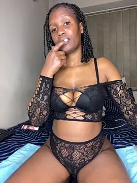 Snapshot of Kinkyy_ chatting on 10/16/25, 09:12 Kinkyy  online show from 10/16/25, 09:12