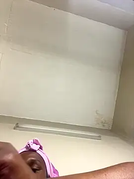 Snapshot of Kinkyy_ chatting on 10/11/25, 02:18 Kinkyy  online show from 10/11/25, 02:18