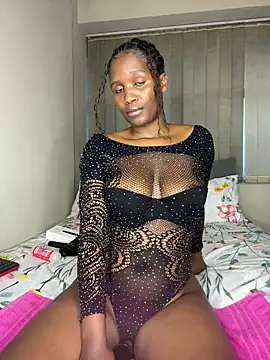 Snapshot of Kinkyy_ chatting on 03/17/25, 04:19 Kinkyy  online show from 03/17/25, 04:19