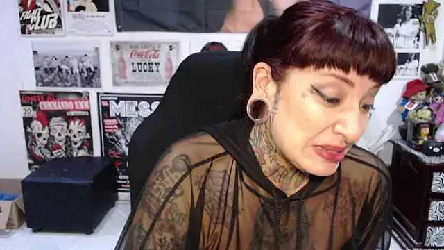 Rollyderolandia666 online show from 04/17/26, 11:07