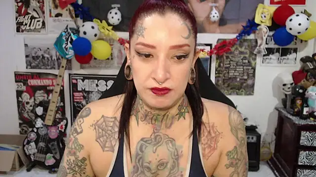 Snapshot of Rollyderolandia666 chatting on 07/13/26, 10:31 Rollyderolandia666 online show from 07/13/26, 10:31