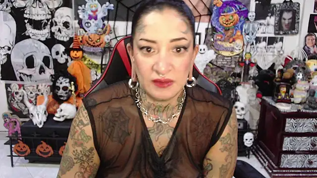 Rollyderolandia666 online show from 10/17/25, 09:49
