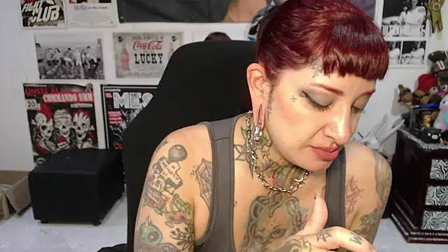 Snapshot of Rollyderolandia666 chatting on 06/03/26, 10:25 Rollyderolandia666 online show from 06/03/26, 10:25