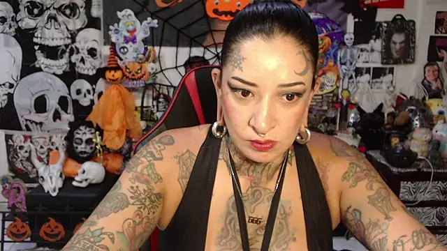 Rollyderolandia666 online show from 10/21/25, 09:36