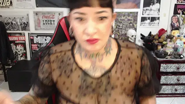 Rollyderolandia666 online show from 11/04/25, 06:44