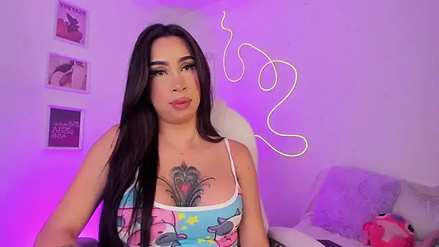 Snapshot of JulietaBomGV chatting on 03/15/25, 04:13 JulietaBomGV online show from 03/15/25, 04:13