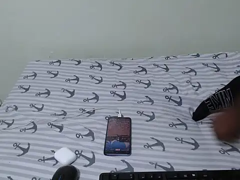 Snapshot of fionabride chatting on 11/11/25, 09:37 fionabride online show from 11/11/25, 09:37