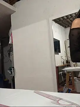 v1cky  online show from 10/09/25, 12:44