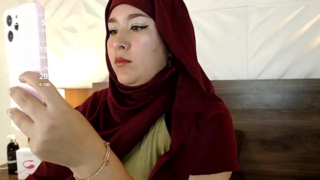 Snapshot of Dalila_bashar chatting on 02/19/25, 05:06 Dalila bashar online show from 02/19/25, 05:06