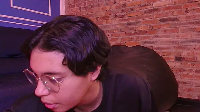 Emmapark  online show from 11/09/25, 02:43