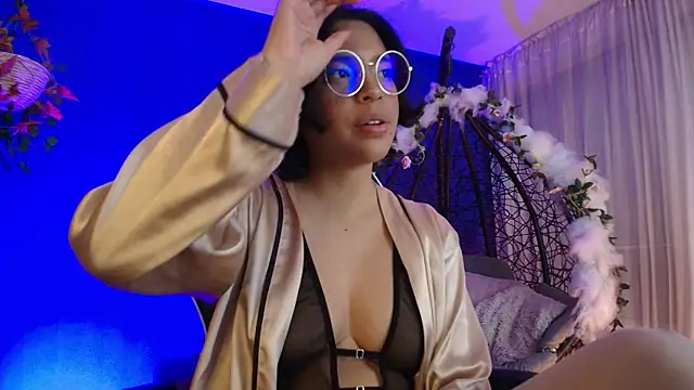 Emmapark  online show from 04/14/26, 06:35