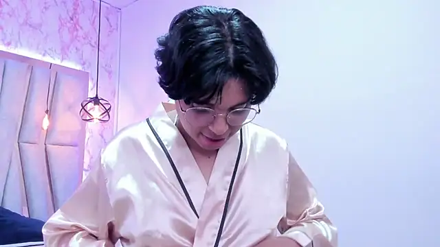 Snapshot of Emmapark_ chatting on 03/14/25, 10:27 Emmapark online show from 03/14/25, 10:27