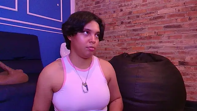 Emmapark  online show from 11/20/25, 07:25