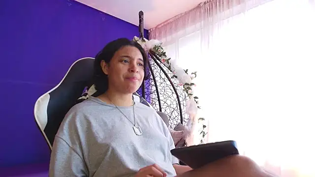 Emmapark  online show from 02/15/26, 03:11