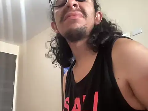 littlelatinhunter online show from 10/22/25, 11:42