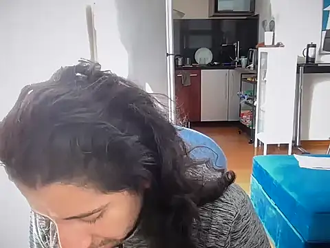 littlelatinhunter online show from 06/02/26, 02:06