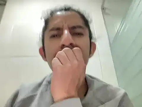 littlelatinhunter online show from 12/15/25, 11:05