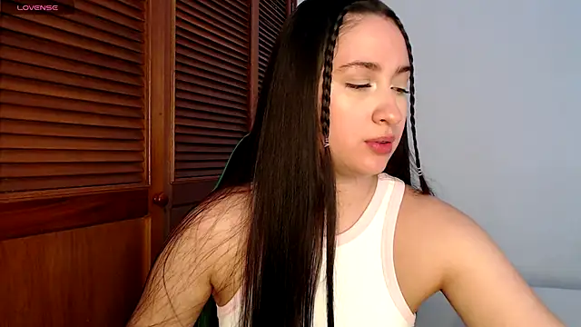 sofiaduque 26 online show from 10/23/25, 08:51