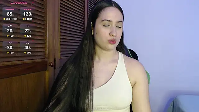 sofiaduque 26 online show from 11/05/25, 08:12