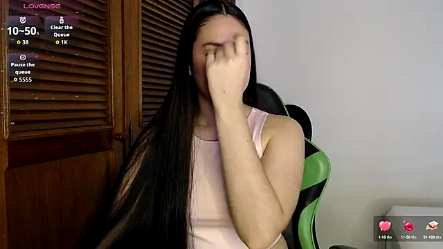 sofiaduque 26 online show from 10/02/25, 08:56