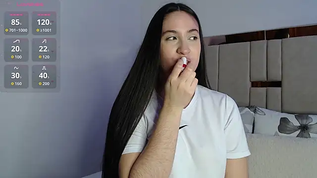 sofiaduque 26 online show from 11/04/25, 08:01