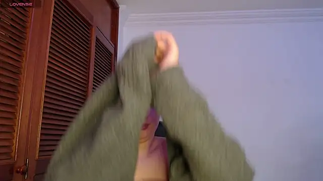 sofiaduque 26 online show from 11/17/25, 08:35