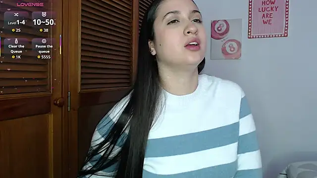 Snapshot of sofiaduque_26 chatting on 04/18/26, 07:07 sofiaduque 26 online show from 04/18/26, 07:07
