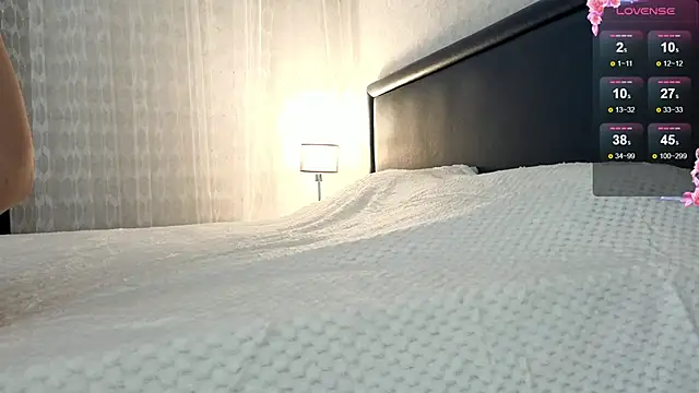 Brilliant-Kiss online show from 11/05/25, 04:54